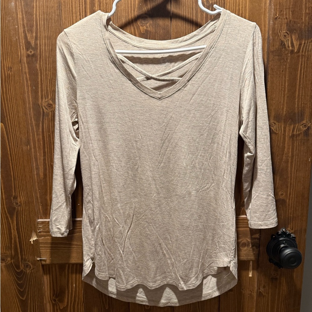 Soho / NY & Co Soft Tee in Tan